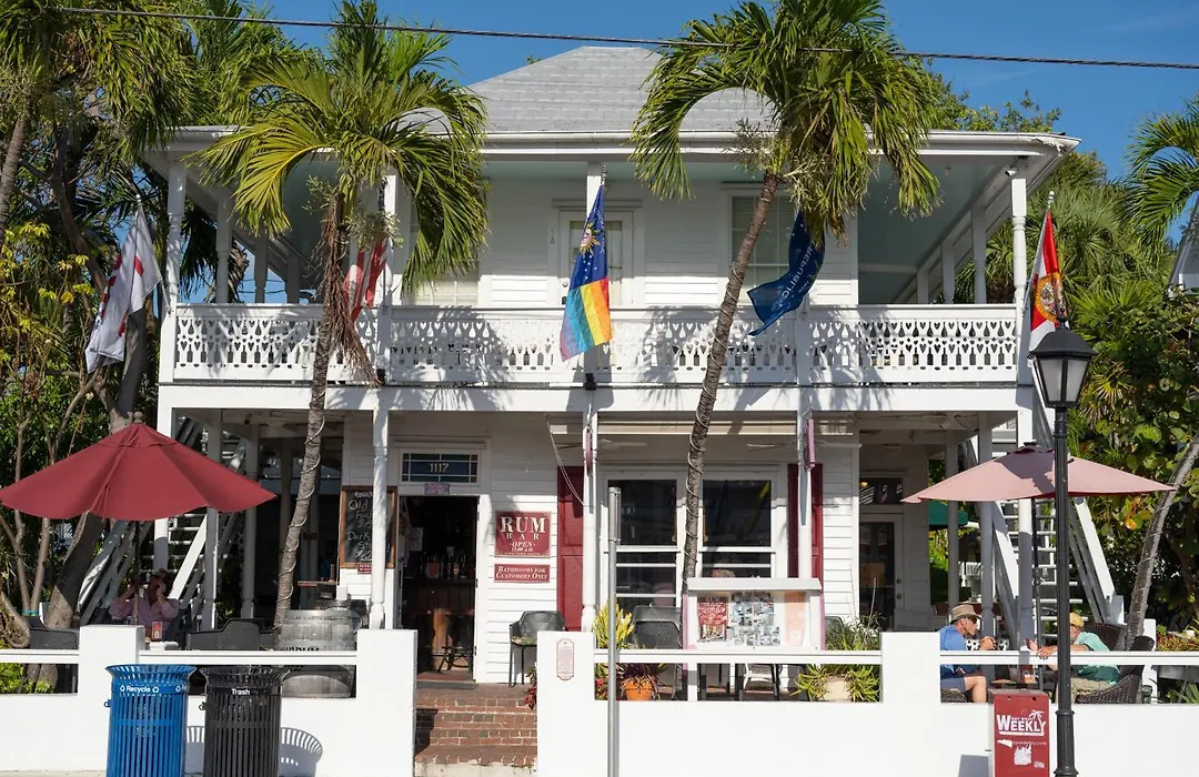 The Speakeasy Inn And Rum Bar-1